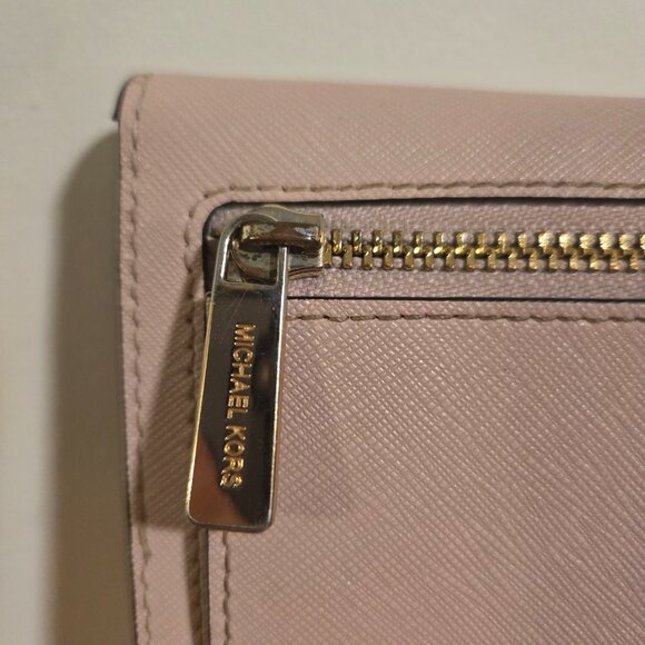 Michael Kors Light Pink Wallet - Picture 9 of 10